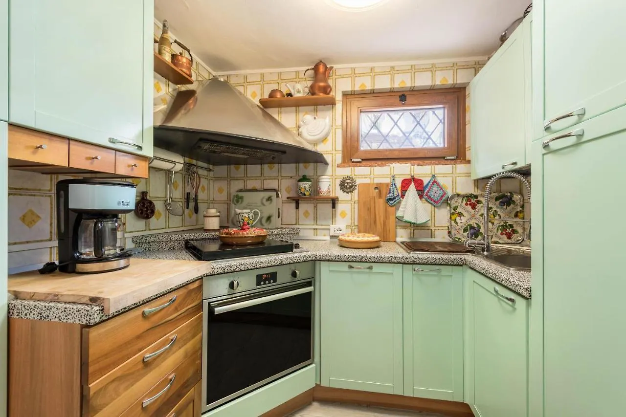 Ferienwohnung In San Zeno Mit Schoenem Seeblick San Zeno di Montagna 0*,  Italy