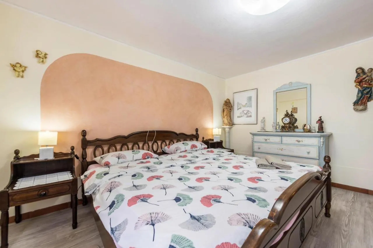 Ferienwohnung In San Zeno Mit Schoenem Seeblick San Zeno di Montagna 0*,  Italy
